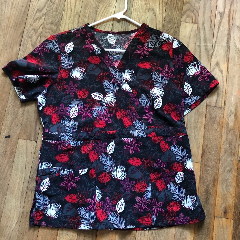 Uniform Advantage Flex scrub top- winter pattern